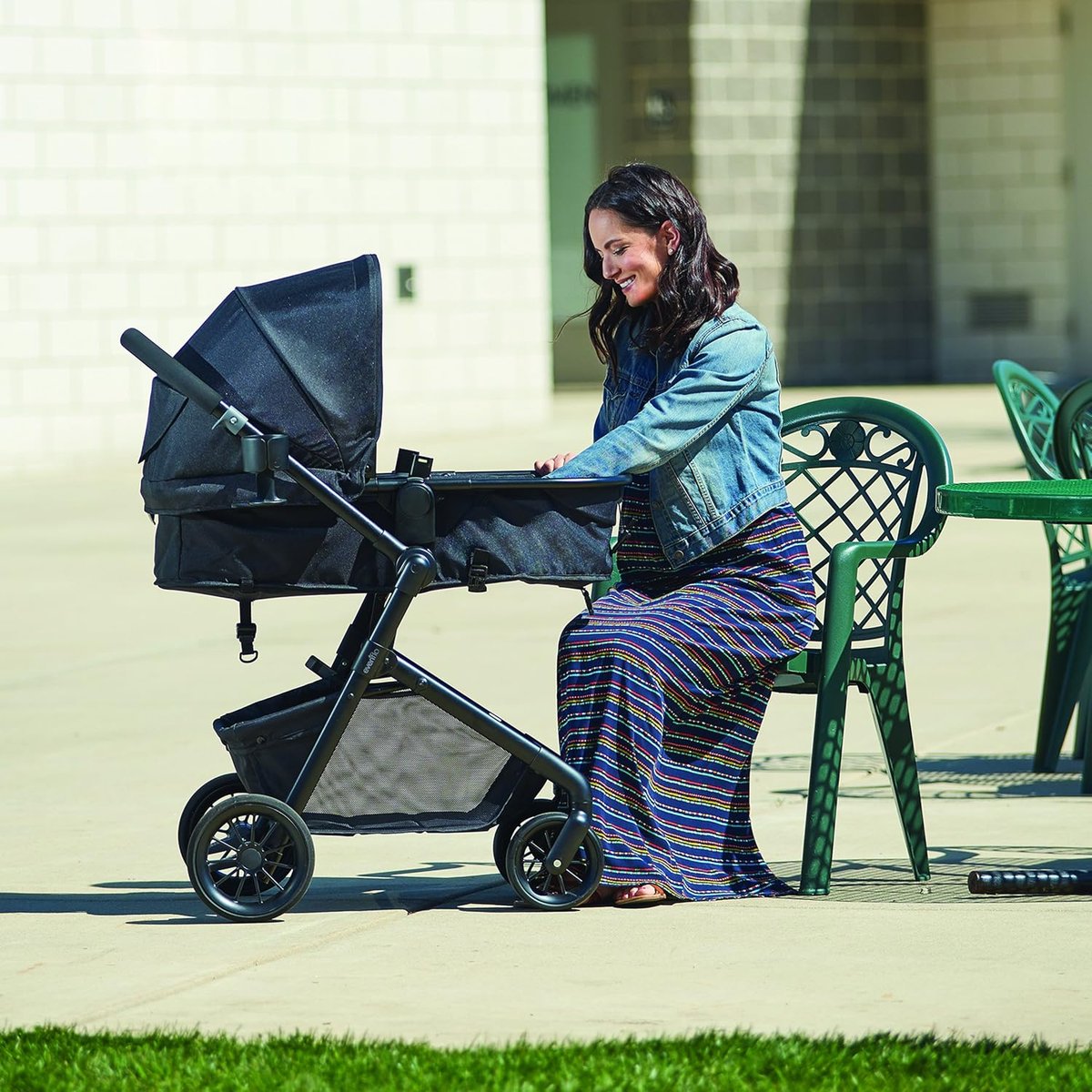 Evenflo Pivot Modular travel system with SafeMax car seat