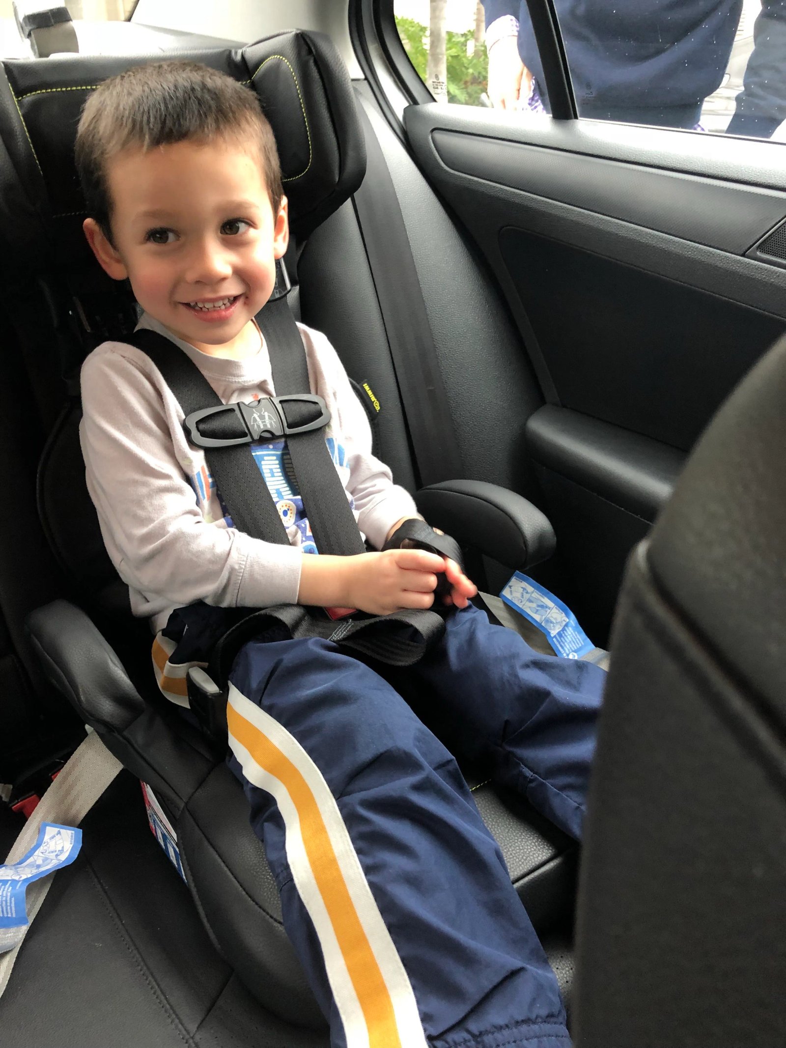 IMMI Go portable hybrid booster