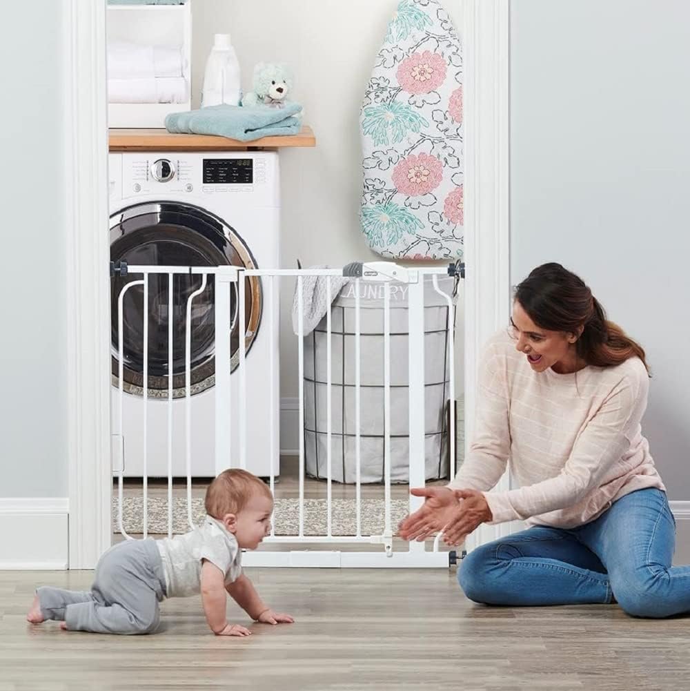 Regalo walk-through baby gate