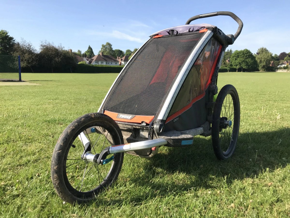 Thule Chariot Cross 2 multisport double trailer in red